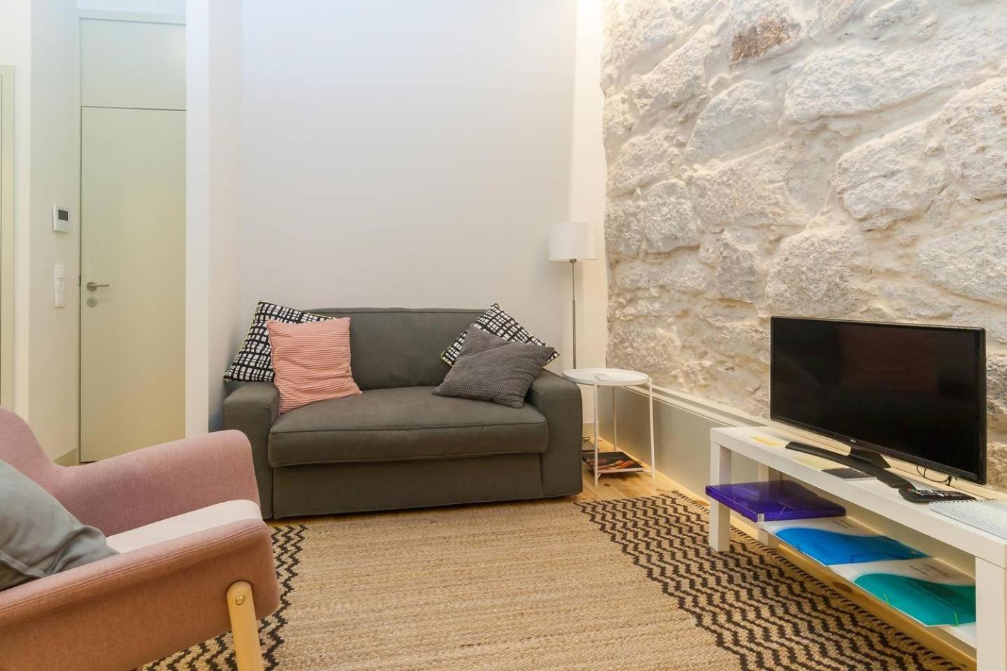 Guestready - Charming Downtown And Quiet Apartment Порту Экстерьер фото