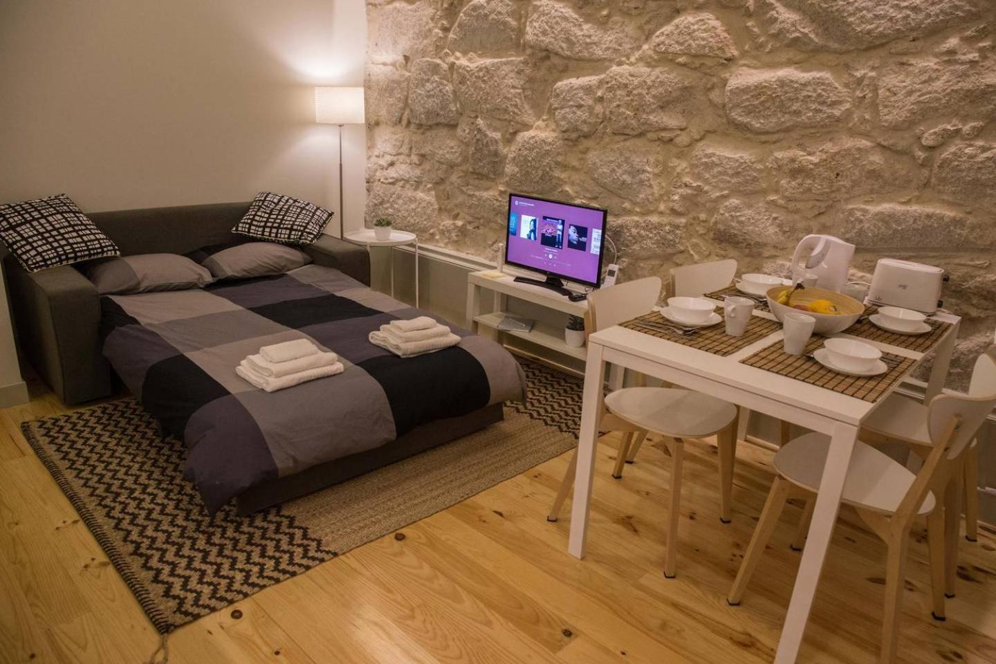 Guestready - Charming Downtown And Quiet Apartment Порту Экстерьер фото